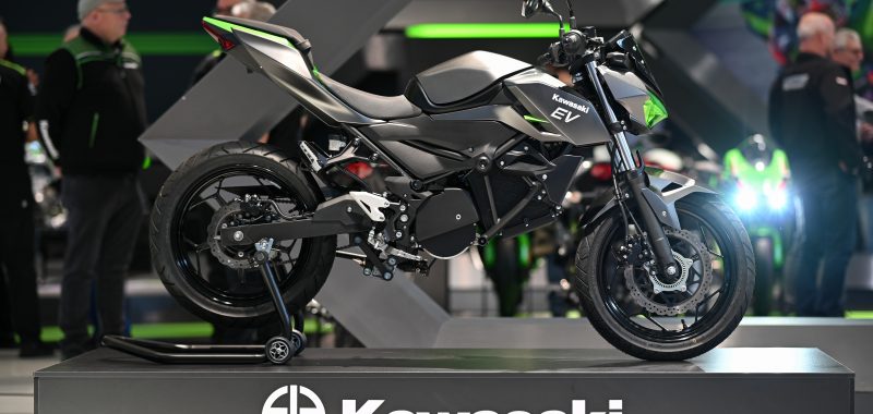 At Intermot 2022, Kawasaki presents the prototype of its first electric motorcycle