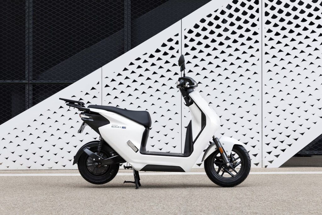 EICMA 2022, Honda EM1e, skuter listrik pertama rumah Jepang untuk pasar Eropa (Foto: Honda)