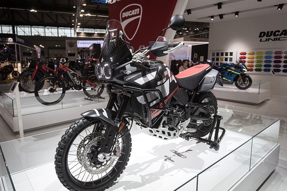 La Ducait DesertX in livrea RR22 ad EICMA 2022