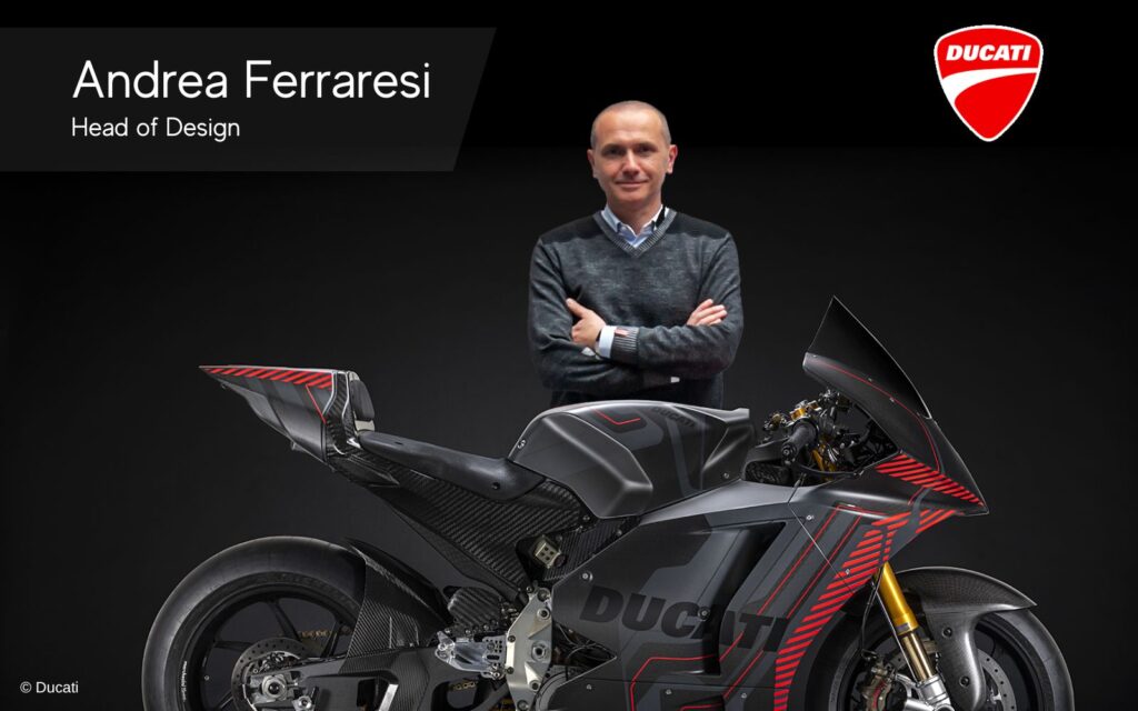 Andrea Ferraresi, responsabile del Centro Stile Ducati, con la MotoE