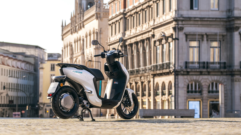 Lo scooter elettrico Neos di Yamaha