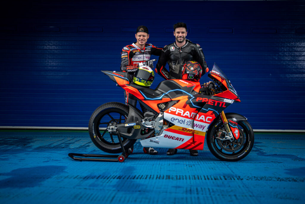 Tito Rabat e Luca Salvadori con la Ducati V21L del team Prettl Pramac MotoE