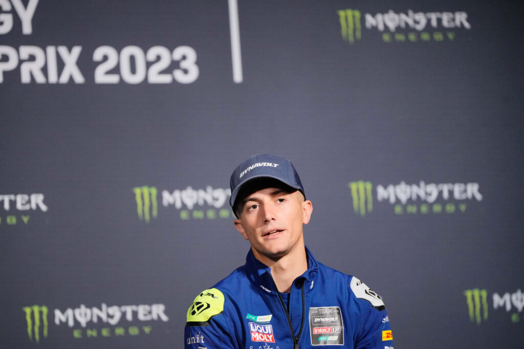 I piloti durante la conferenza stampa della MotoE 2023 a Silverstone: Hector Garzò