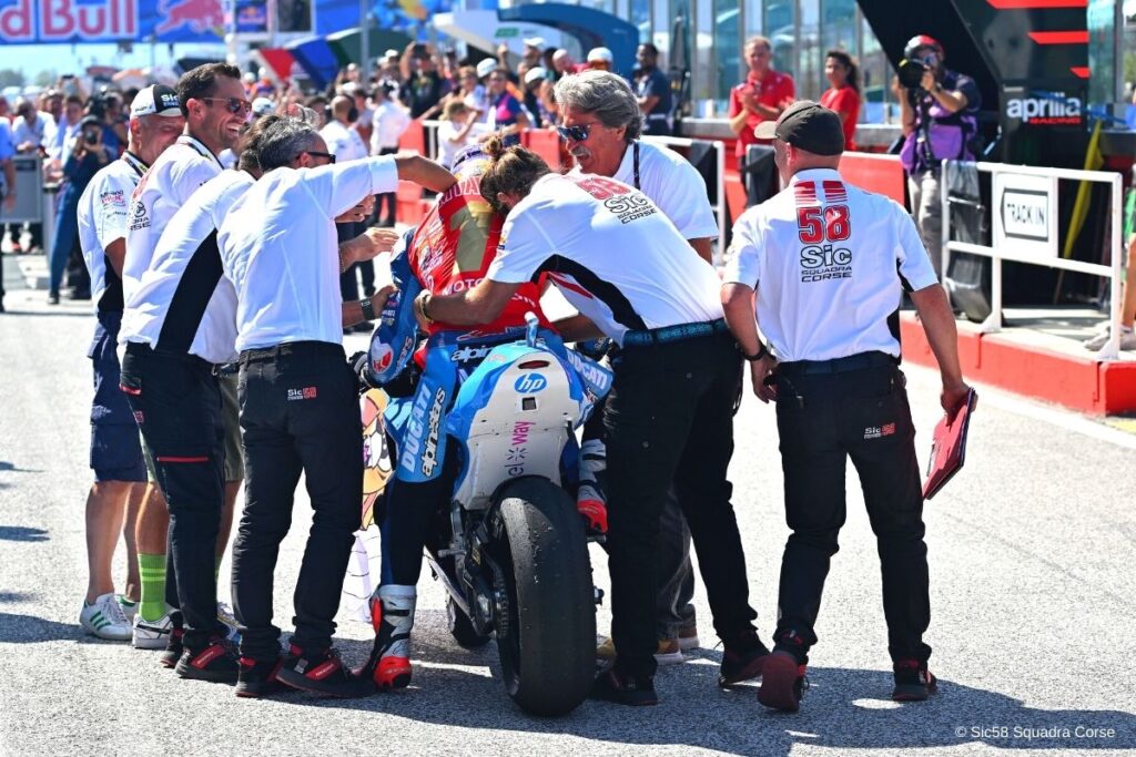 Casadei ha esordito in MotoE con la Sic58 Sqaudra Corse nel 2019