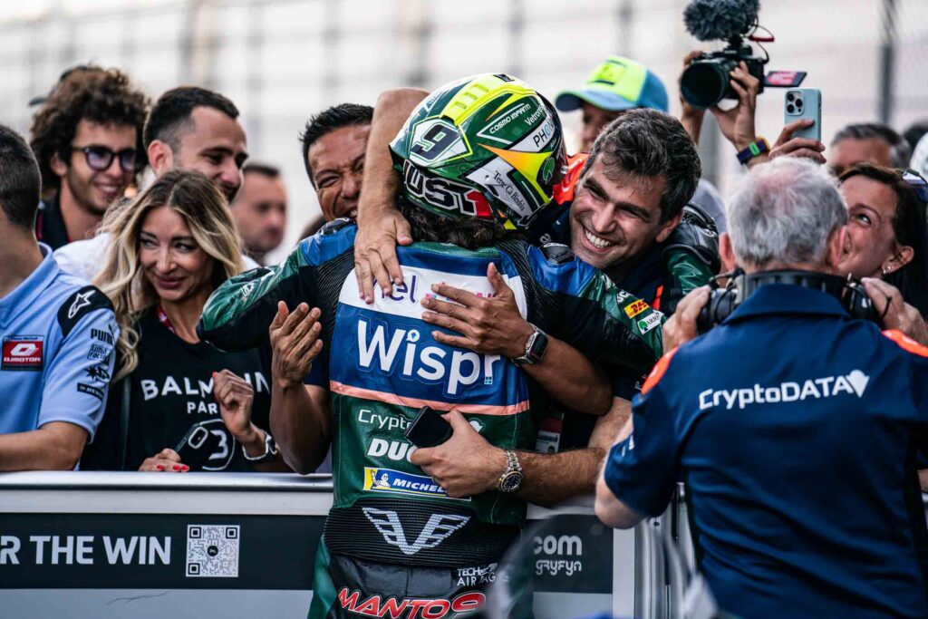 La prima vittoria in MotoE di Andrea Mantovani