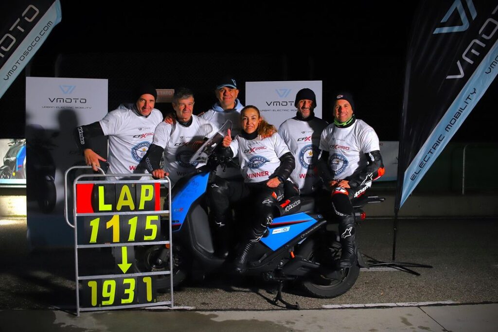 1931 km percorsi in 24 ore lo scooter elettrico Vmoto CPx PRO