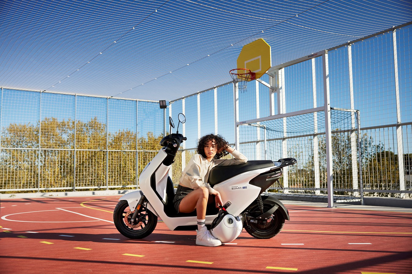 Lo scooter elettrico Honda EM1e arriva nei concessionari