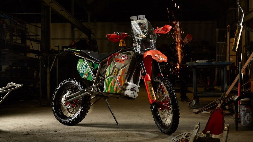 La moto del Green Power Race Team per la Dakar Mission 1000