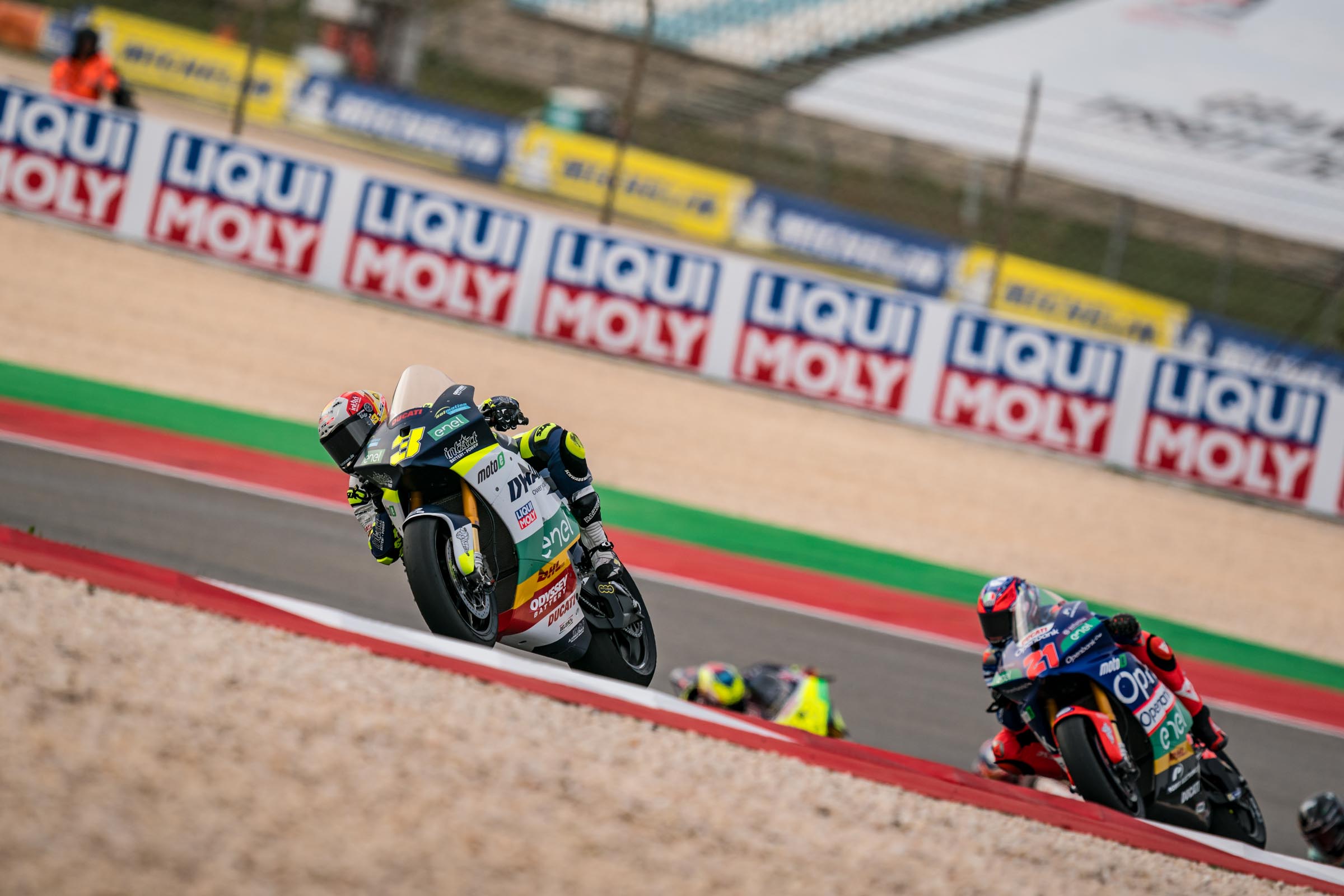 Lukas Tulovic (Dynavolt Intact GP), durante le gare della MotoE 2024 a Portimao