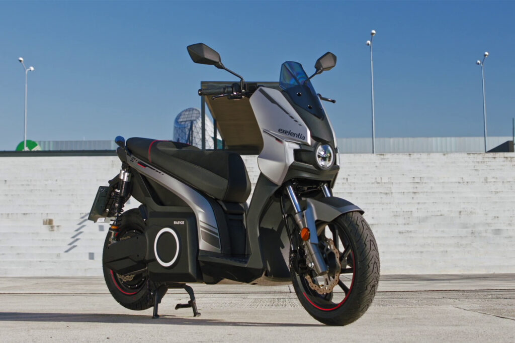 10 scooter elettrici da acquistare con gli incentivi 2024 / SILENCE S01 Plus